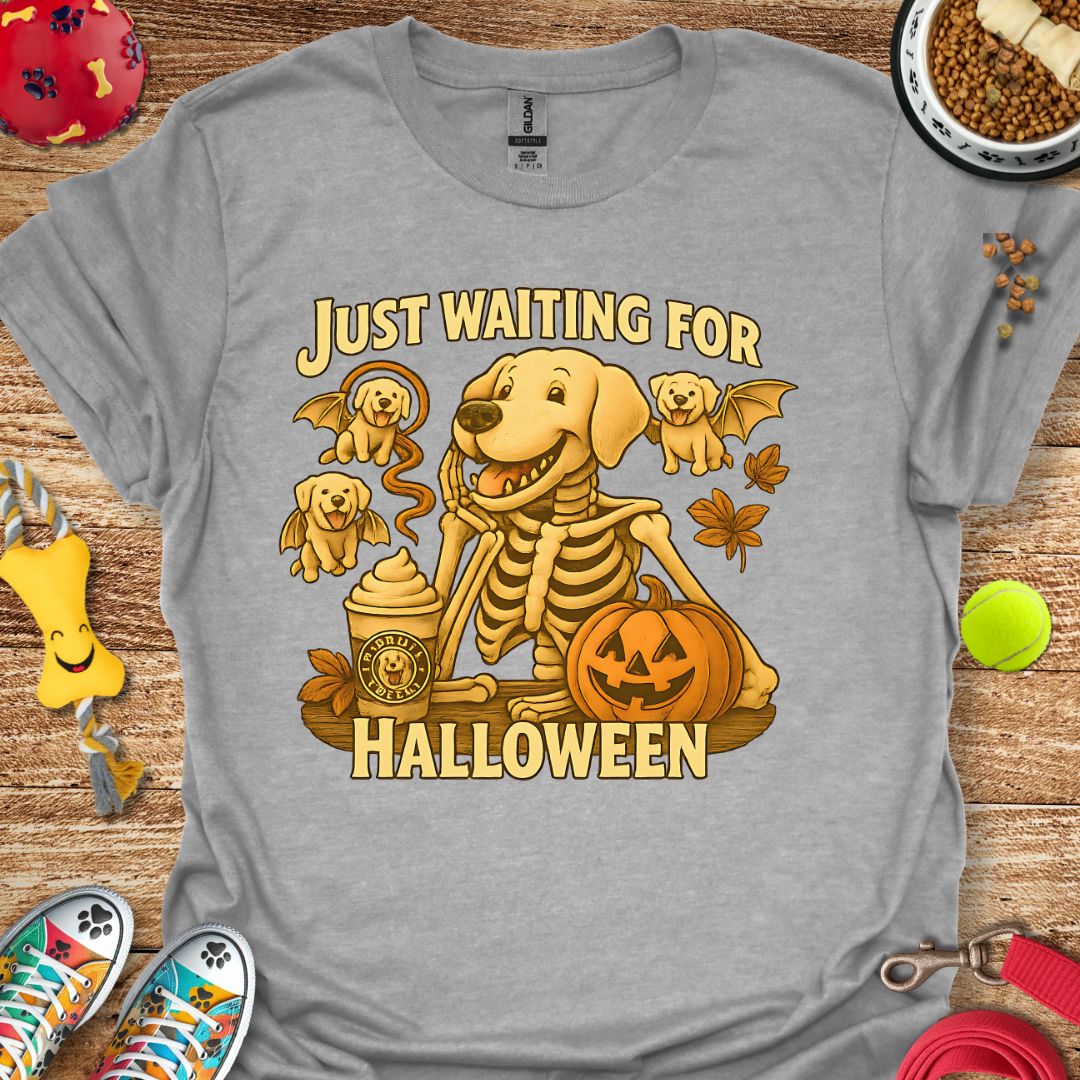 Just Waiting for Halloween Labrador T-Shirt